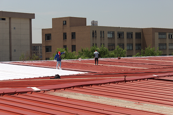 廠房彩鋼瓦屋面噴涂除銹翻新 廠房彩鋼瓦屋面噴涂除銹翻新