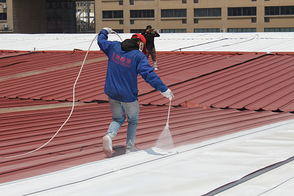 廠房彩鋼瓦屋面噴涂除銹翻新 廠房彩鋼瓦屋面噴涂除銹翻新