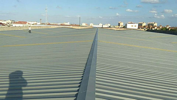 安裝光伏板之前屋面彩鋼瓦翻新流程? 安裝光伏板之前屋面彩鋼瓦翻新流程?